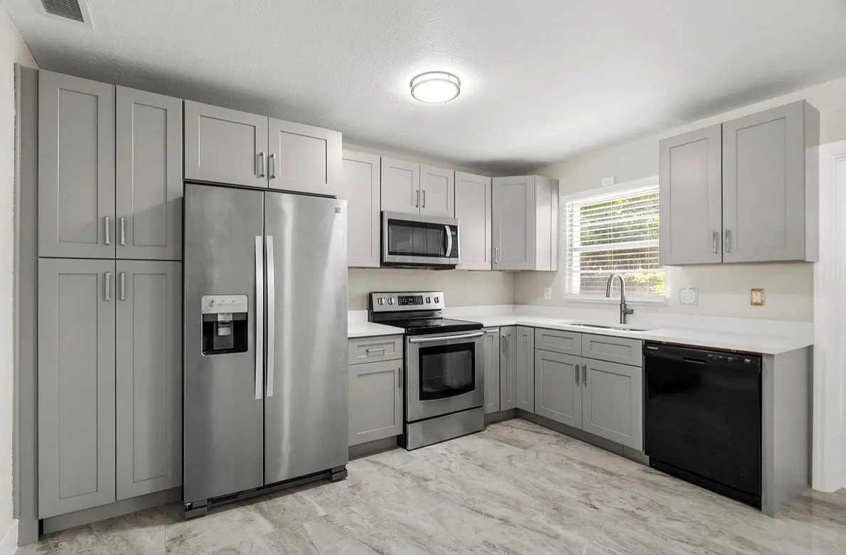 3 bed, 1260 sqft, $3,000 — Photo 3