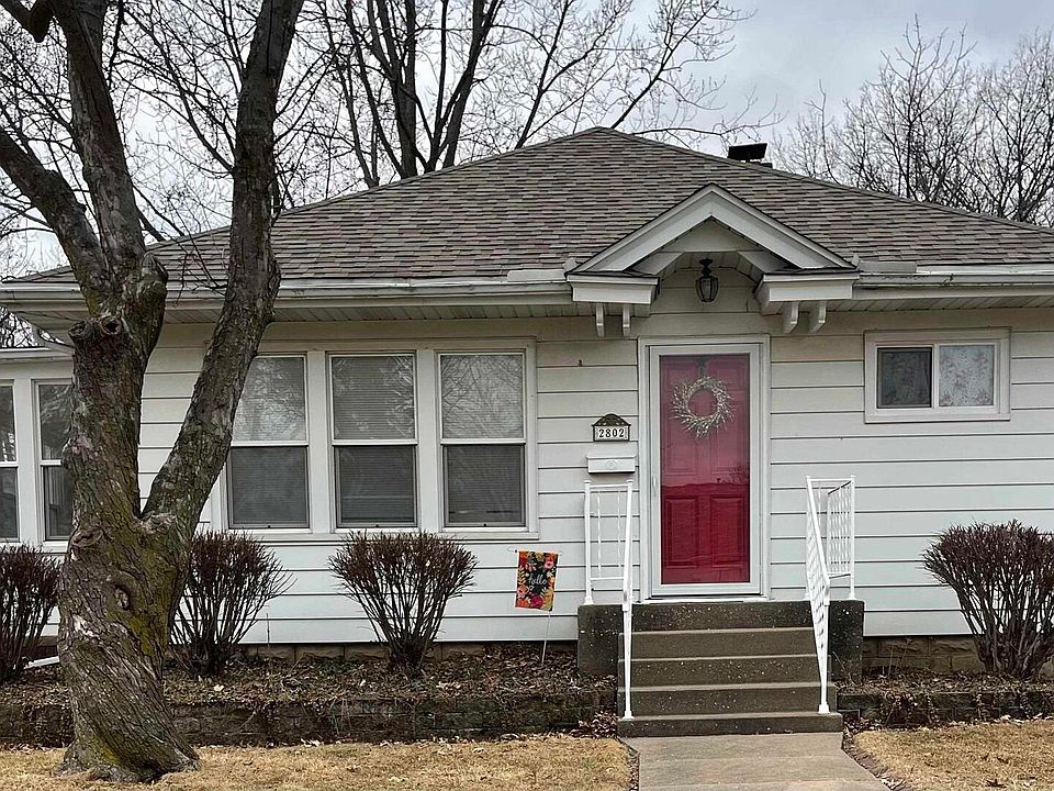 1st image of 2802 Carey Ave
