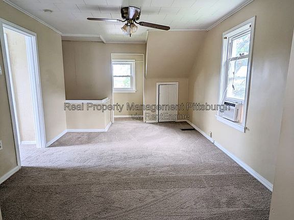 5th image of 302 W Miller Ave