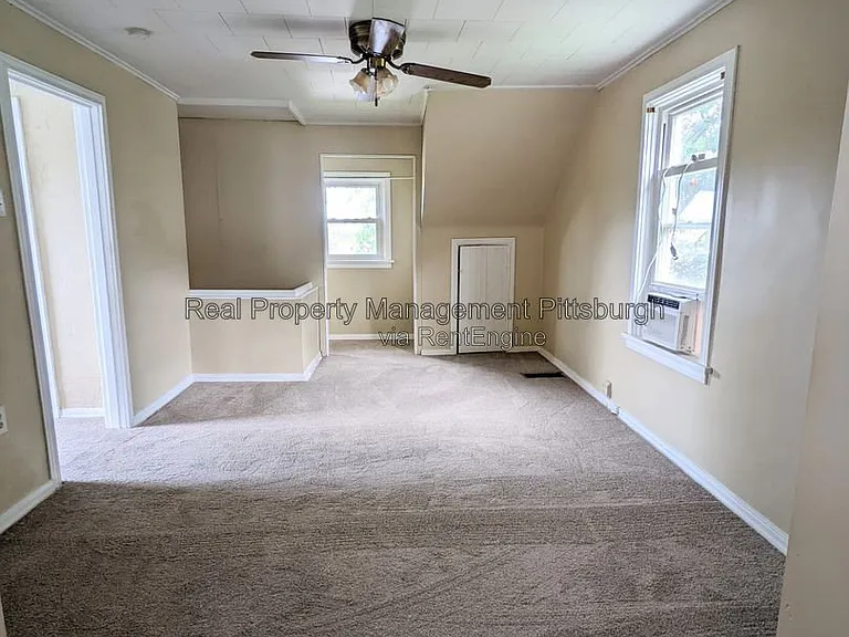 302 W Miller Ave — Photo 5