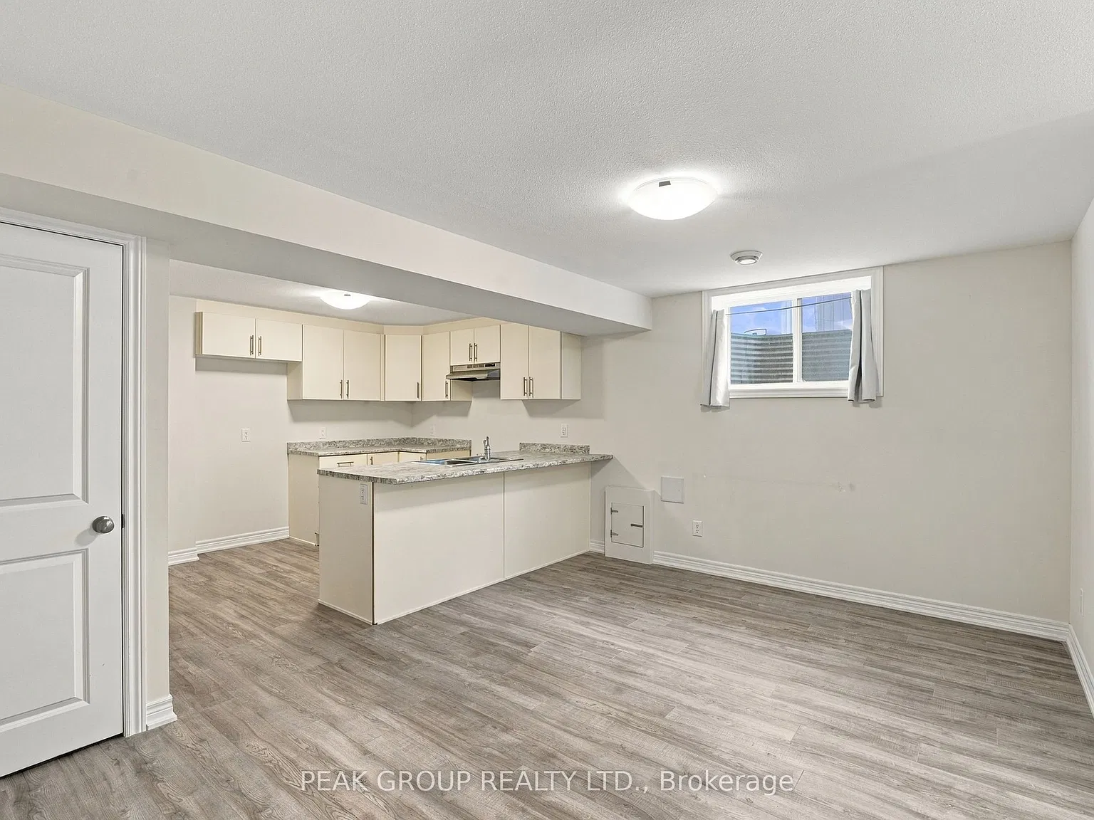 2 bed, $1,800 — Photo 4