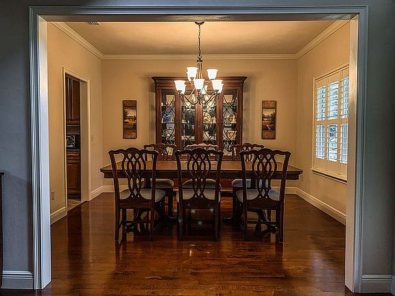 Formal dining room