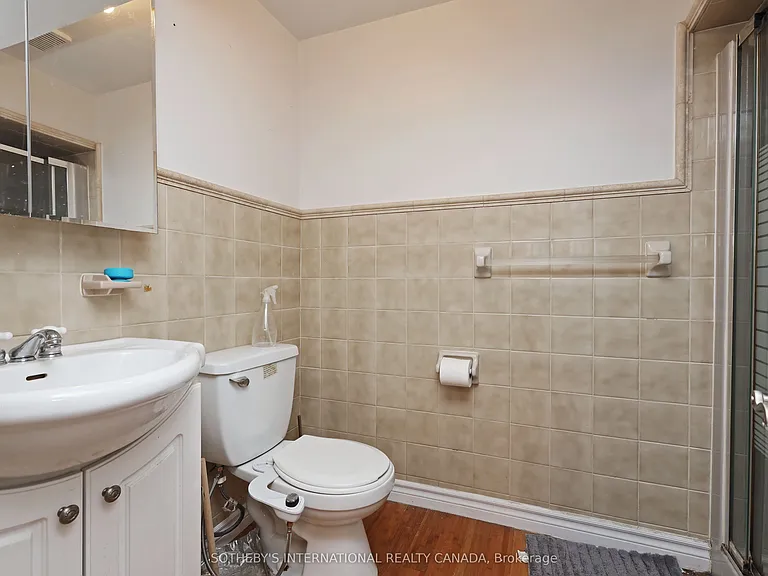 212 Glebemount Ave #LOWER — Photo 22