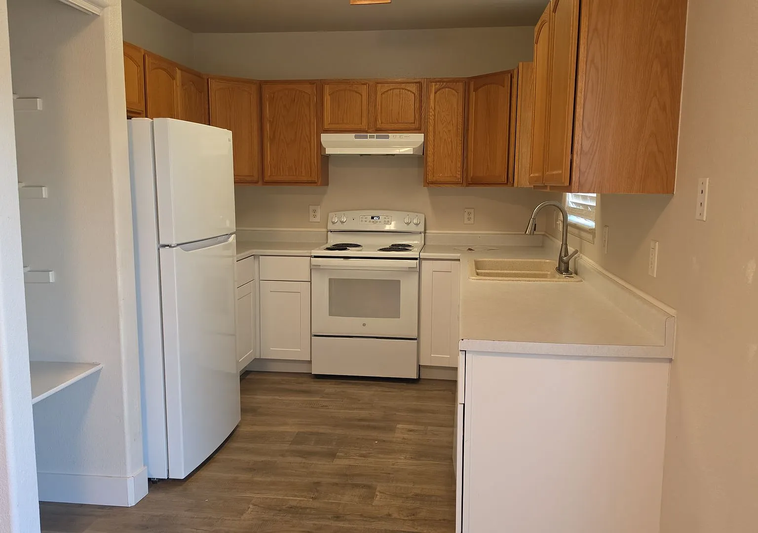 4 bed, 1477 sqft, $2,350 — Photo 3