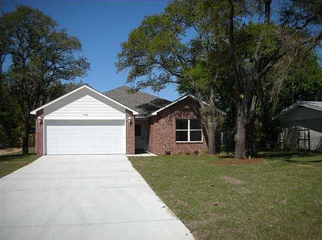 1st image of 706 Oaklawn St