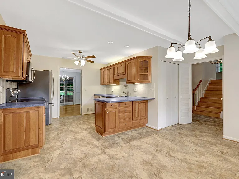 615 Kearney Ct SW — Photo 7