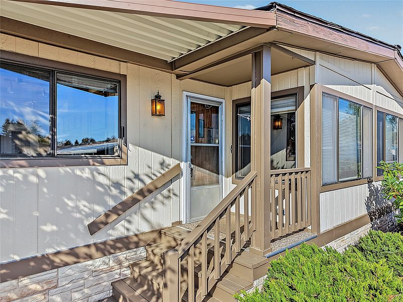 3rd image of 11436 SE 208th Street #123
