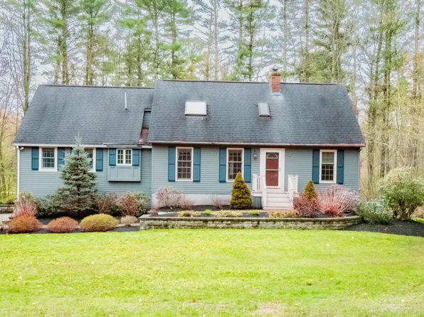 6 Karen Road, Windham, NH 03087