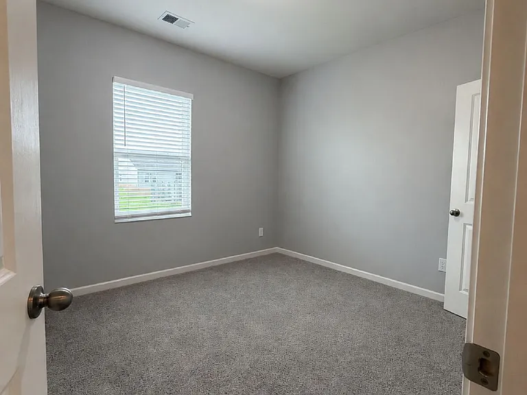 132 Verona Dr NW — Photo 12