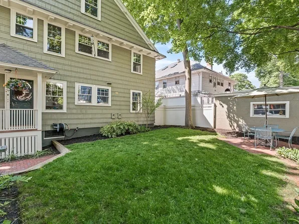 303 Washington St Floor 1, Winchester, MA 01890