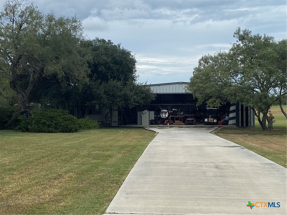 2nd image of 333 Tailwind Dr