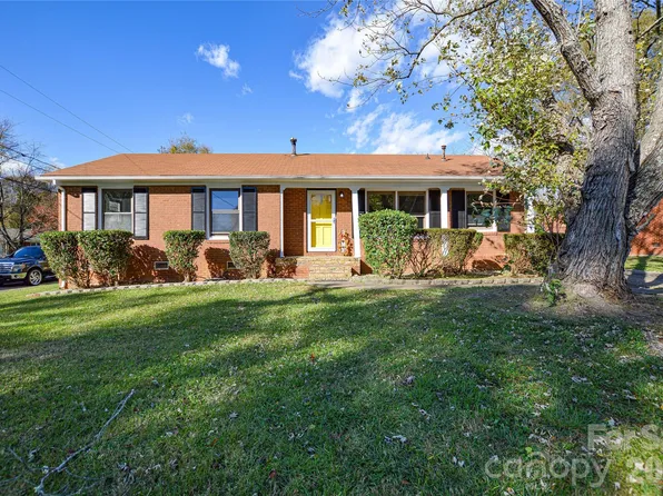 9313 Trinity Rd, Charlotte, NC 28216