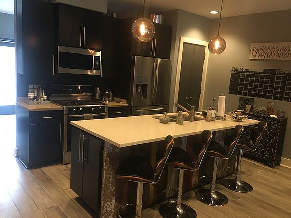 2nd Floor Kitchen and Bar