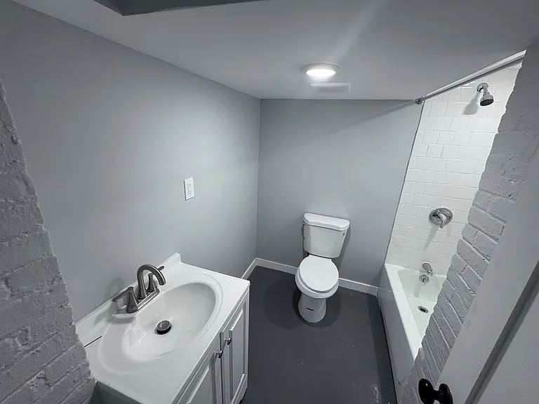81 Bostwick Ave #B1 — Photo 4