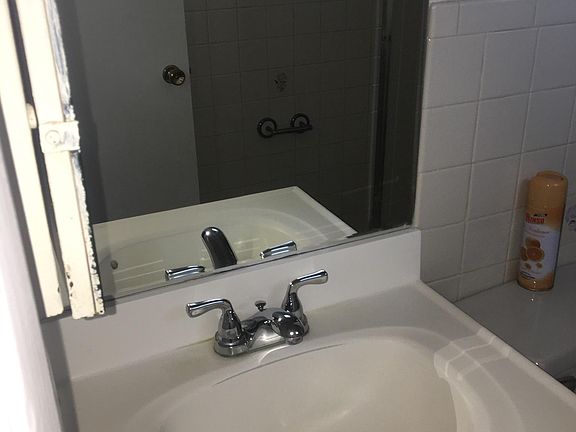 4th image of 11440 Acacia St
