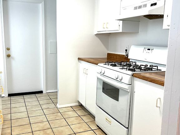 3rd image of 704 Granada St #704