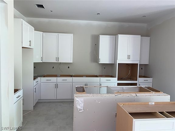 5th image of 5318 SW 25th Court Cpe