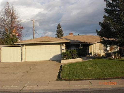 2nd image of 7579 Circle Pkwy