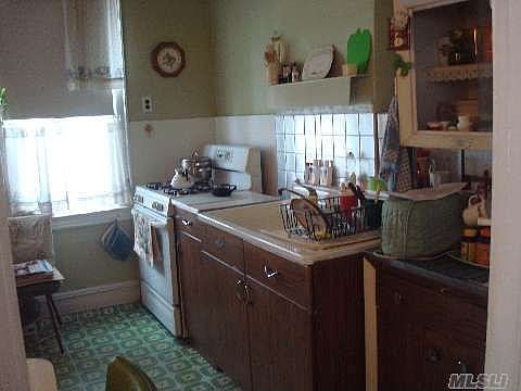 4th image of 10636 95th St