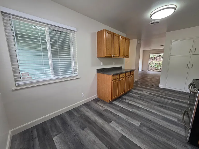 Bowen/Phelps Duplex — Photo 21
