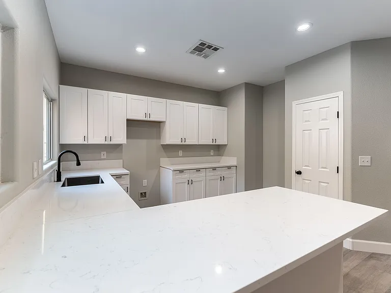 10505 Cold Mountain Ave — Photo 9
