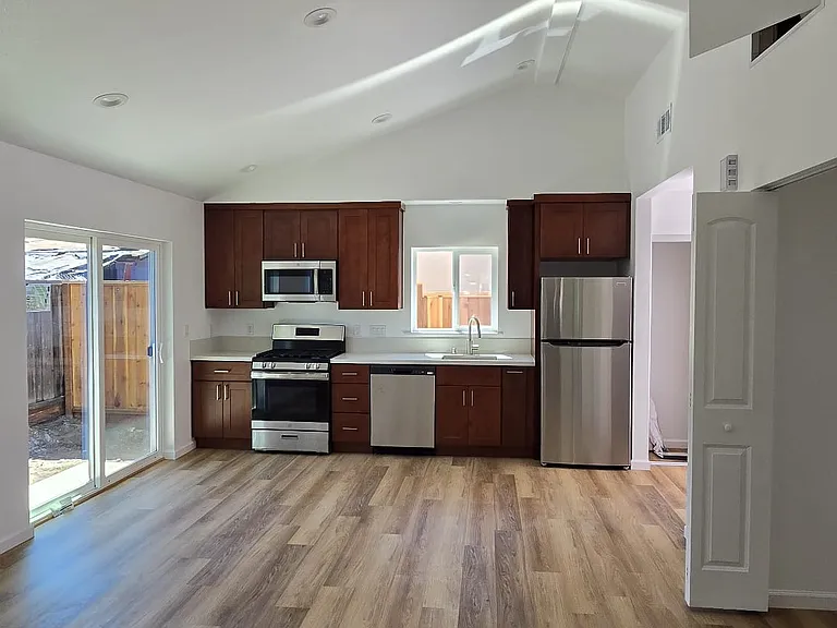 452 Fuller Ave #2 — Photo 9