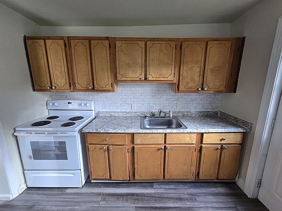 5th image of 1913 Chelsea St