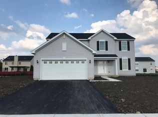 574 Coach Rd, Yorkville, IL 60560