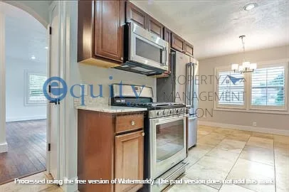4858 S Viewmont St — Photo 6