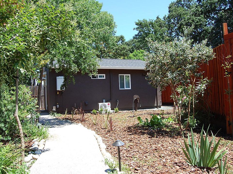 1st image of 961 Irvin Ct #1B