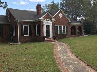 287 S Rountree St, Metter, GA 30439