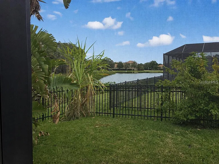 5570 Rock Dove Dr — Photo 2