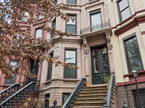 5th image of 581 Greene Ave APT 1