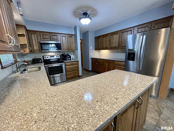 4th image of 539 26th Avenue Ct