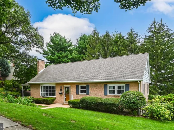 2 Hawthorne Rd, Reading, PA 19609