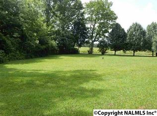 100 Thomas Rd, Laceys Spring, AL 35754