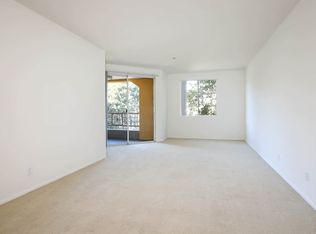 35 Via Lucca #1-A420, Irvine, CA 92612