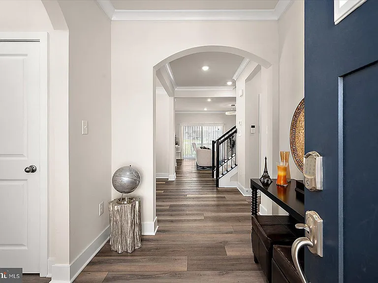 34207 Graham Cir — Photo 2