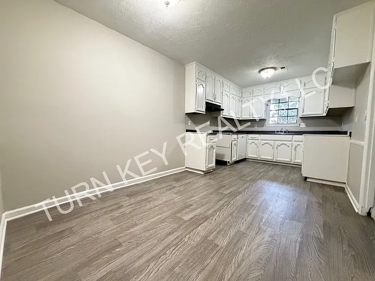 8144 Rugby Ave #A — Photo 6