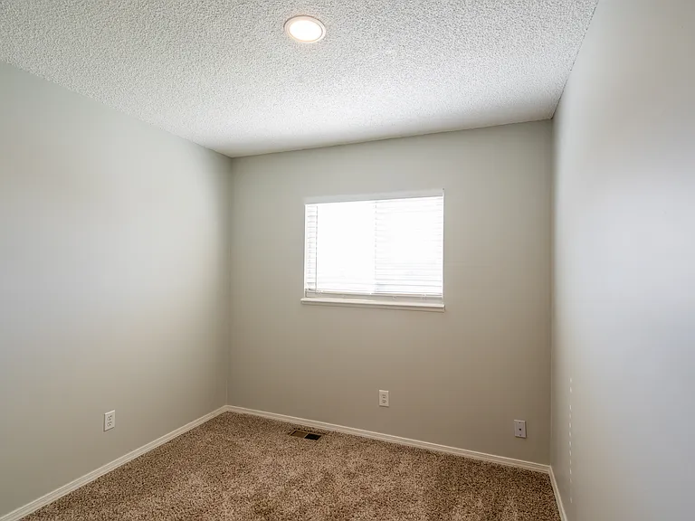3805 Blazingwood Way — Photo 13