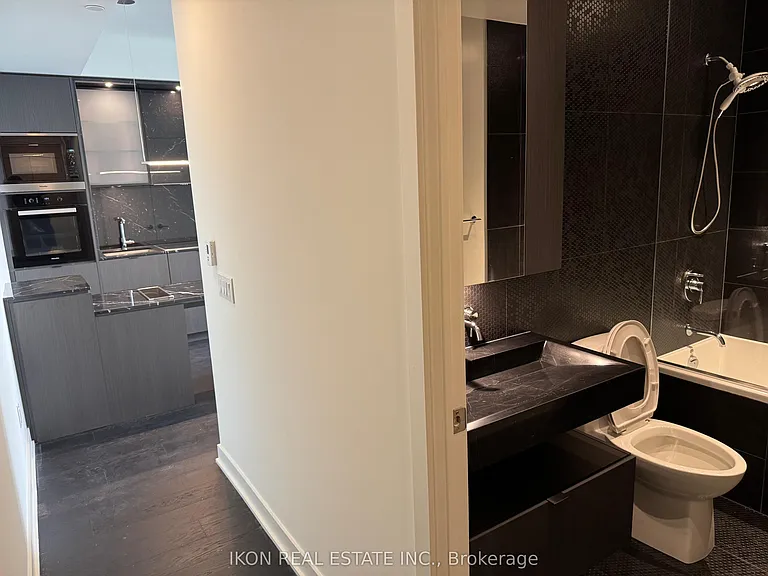 11 Yorkville Ave #4001 — Photo 15