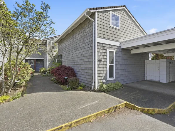 609 N Tomahawk Island Dr, Portland, OR 97217