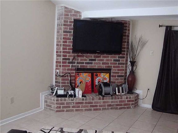3rd image of 4918 Schindler Dr
