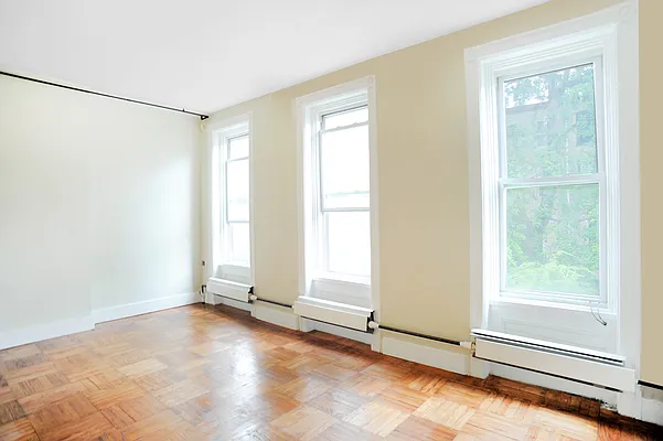 Rented by Bond New York | media 2