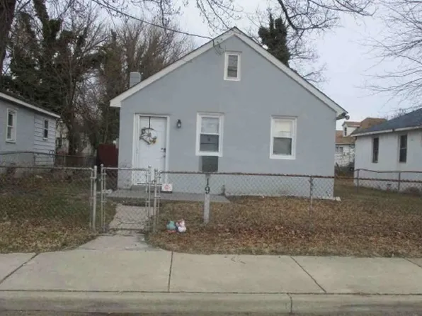 19 Willis St, Penns Grove, NJ 08069