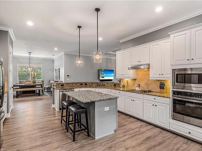 28525 Longford Ct — Photo 12