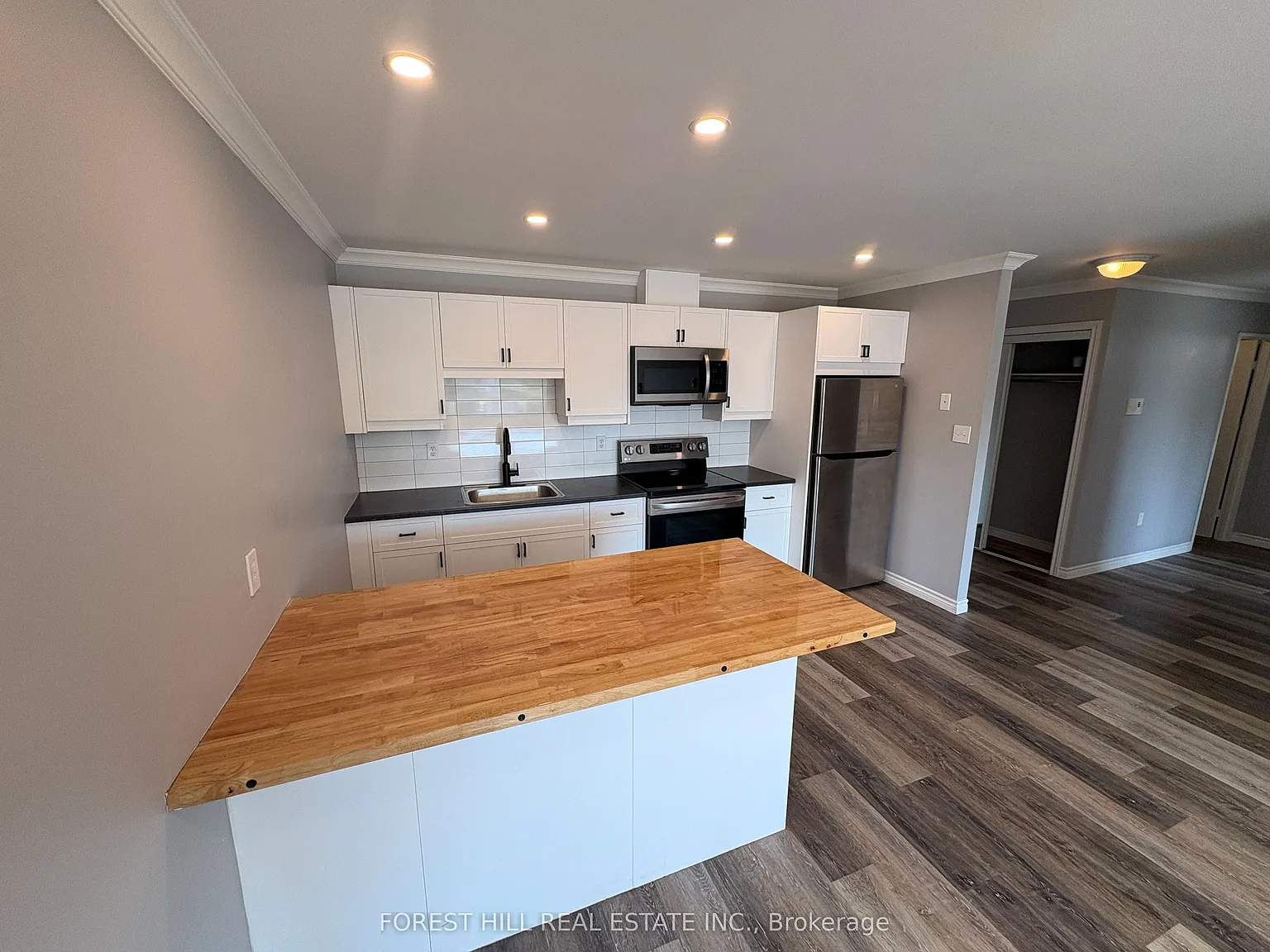 2 bed, $2,000 — Photo 4