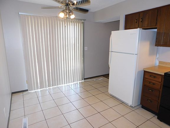 4th image of 5099 Providence Dr #B