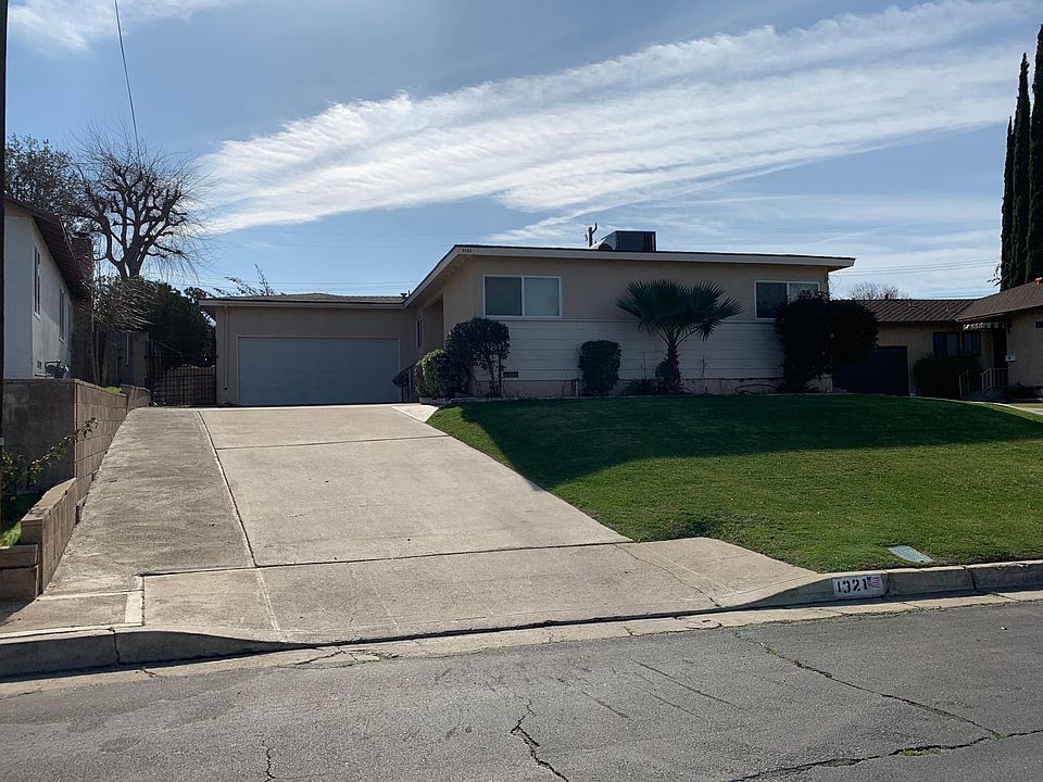 1st image of 1321 Vanderbilt Dr