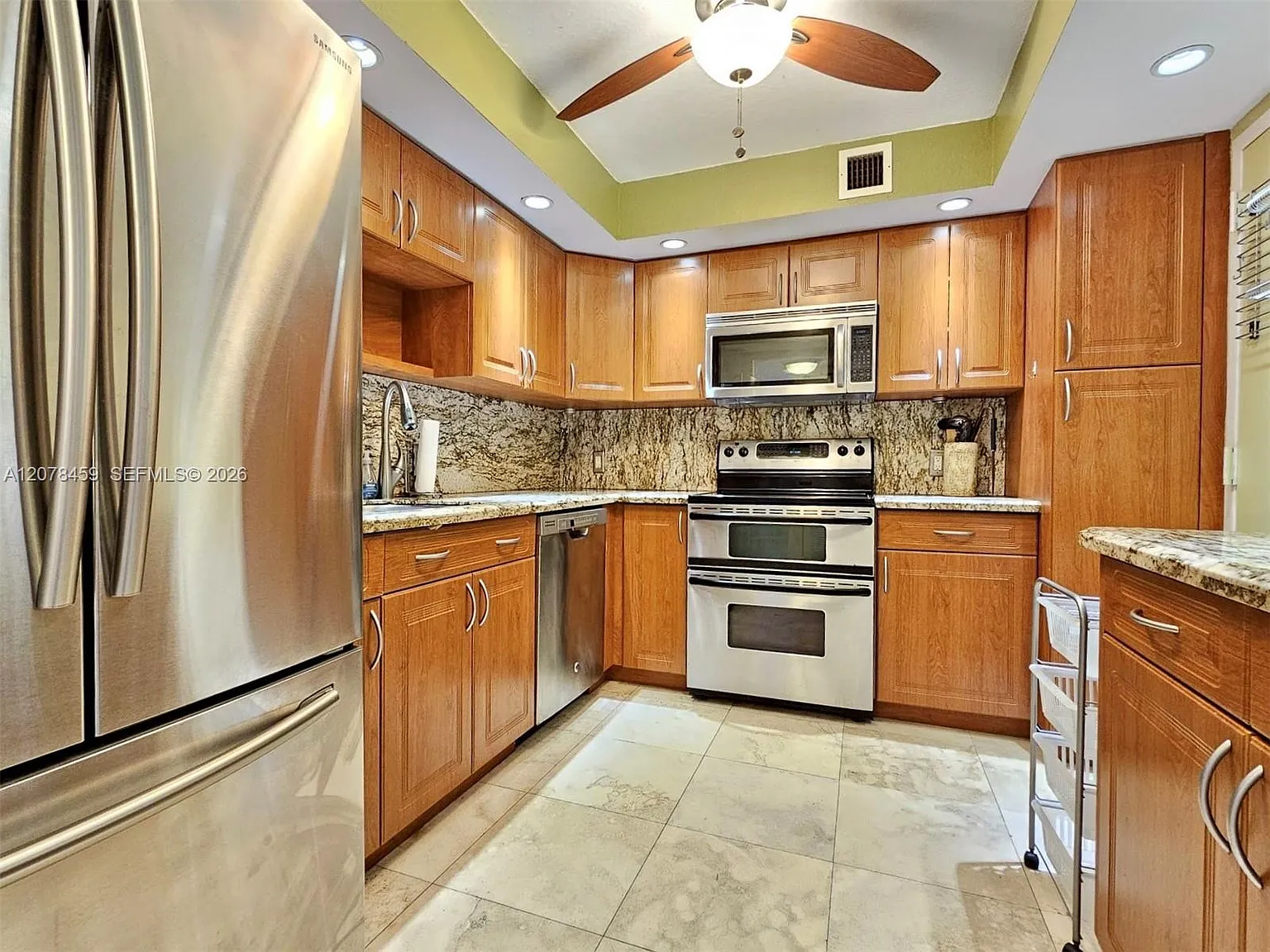 Golden Horn South Condo — Photo 3